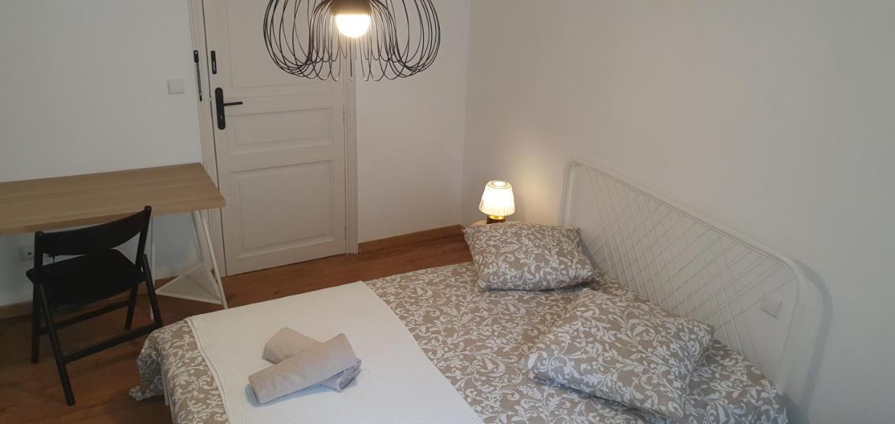 Santocha : Appartement En Plein Coeur De Ville ! 卡尔卡松 外观 照片