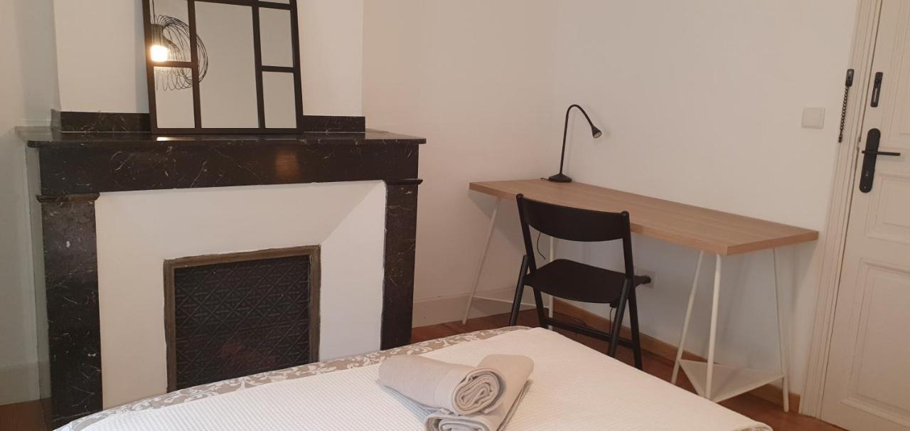 Santocha : Appartement En Plein Coeur De Ville ! 卡尔卡松 外观 照片